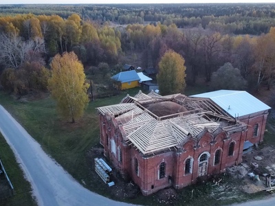 Прошла вторая неделя с начала возведения кровли